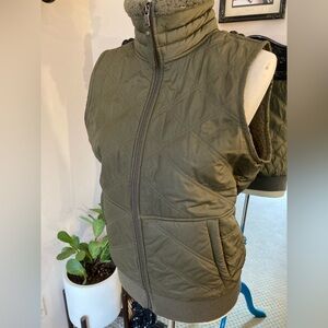 prANa Esla Puffer Vest Fleece Lined Slate Green- Size Medium